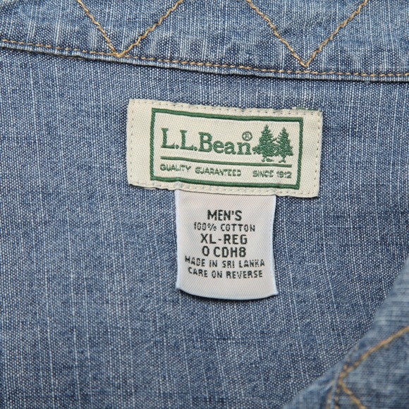 LL Bean Shirt Mens XL Blue Chambray Denim Button Front Workwear Pockets - Picture 4 of 9